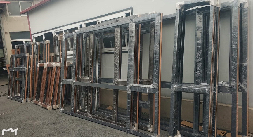 鞍山市天乙門窗工業有限公司沈陽經銷商所訂貨品已完成，經過檢驗后進行包裝，準備發貨